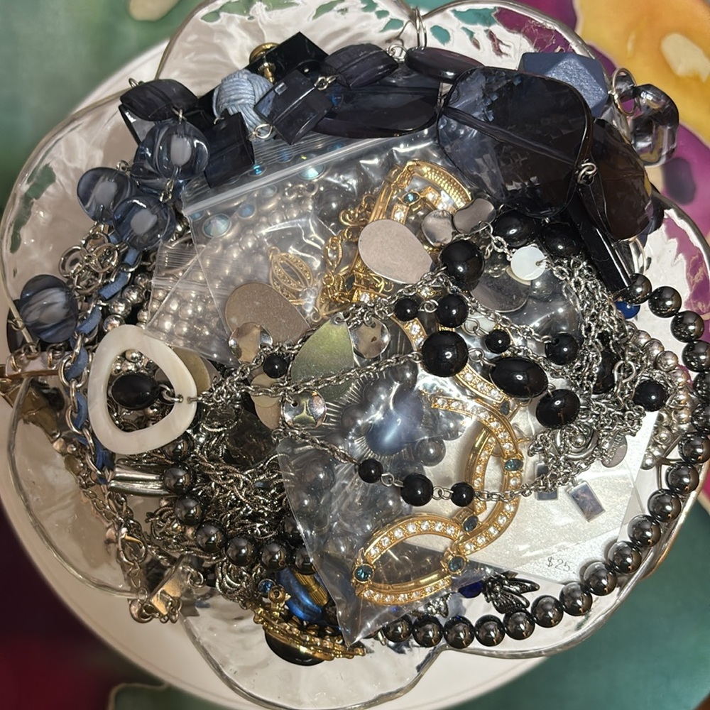 MYSTERY JAR “MIDNIGHT HUES” - Picture 4 of 4